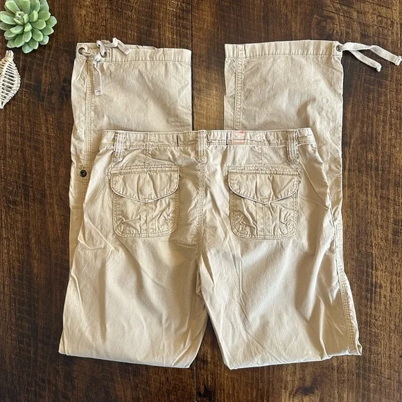 American Eagle | Y2K Tan Mid-rise Cargo Utility Pants - Picture 2 of 5